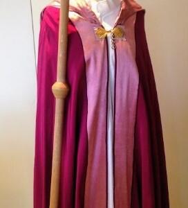 Costume St. Nicolas complet, Mitre, cross, chape, Aube, ceinture, clochette perruque