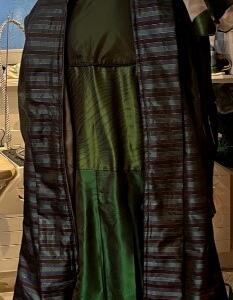 Création moyen âge 17ème Gr. XL Robe longue avec manche longue et revers et long gilet et chapeau