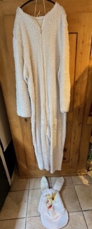 Lapin blanc avec tête intégrale Gr. XL