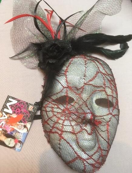 Rouge Loup demi masque dur