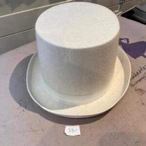 Chapeau 3
