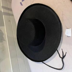 Chapeau 27