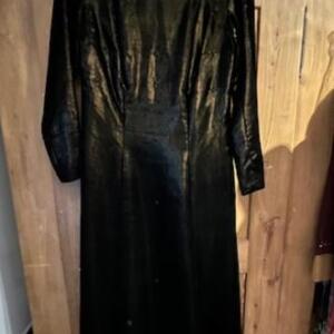18ème Gr. 38 Robe en velours