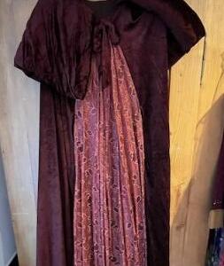 Mme Chocolat Gr. L robe brune gr chapeau