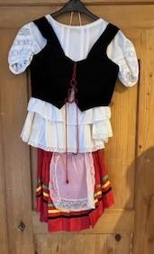 Danseuse alpestre enfant 15 ans jupe tablier blouse gilet