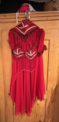 Danseuse du ventre jupe bustier ceinture bonnet en paillette Gr. M