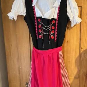 Dirndl Pink robe blouse tablier Gr. 42