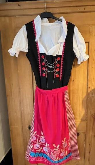 Dirndl Pink robe blouse tablier Gr. 42