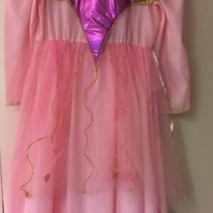 Princesse 12 ans robe et chapeau