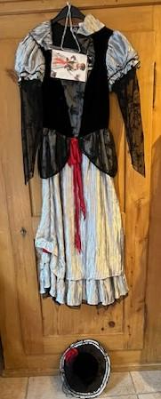 Jolie Duchesse Vampire Robe et chapeau Gr. M