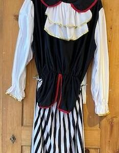 Sir Henry Pirate Pantalon rayé Blouse noire avec manches blanches et bandana Gr. L