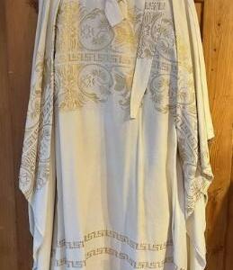 La grèce Ensemble blanc cassé brocate  pantalon chasuble bandana Gr. M