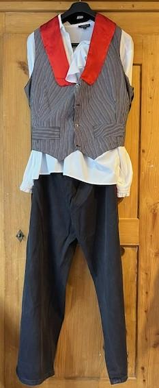 Pirate Pantalon noir chemise blanche giet rayé Gr. M