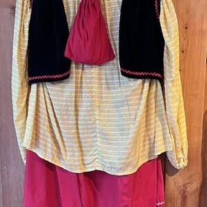 Création gitane jupe blouse gilet sac Gr. L