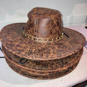 Chapeau 63