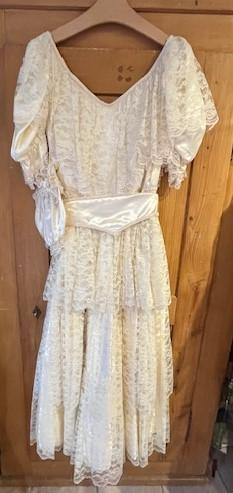 Belle époque magnifique Robe longue en dentelle sac a main Gr. 40