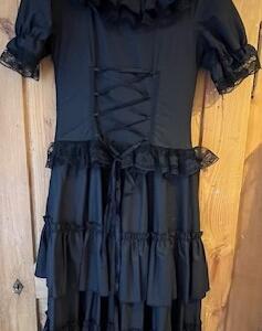 Robe noir avec cerceau blanc Gr. S