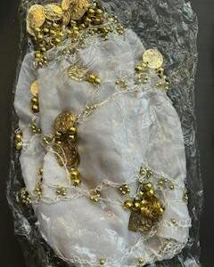 Foulard blanc de pièces pour la danse du ventre
