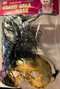 Loup or plume