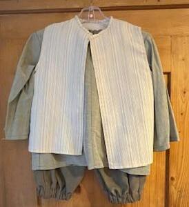 Garcon de Rue du moyen âge pantalon chemise gilet 10 ans