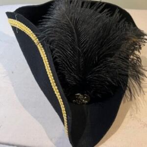Chapeau tricorne noir a plume moyen âge Gr.L 55-58cm