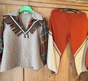 Pécos le sheriff pantalon veste prix spéciale a cause des franges qui manque