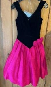 Robe pink et noir velours le péché 1970 gr.36-38