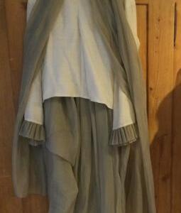 Lavandière Jupe longue chemise foulard tablier en dentelle et 1 en coton 5 pces