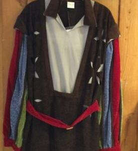Troubadour moyen age veste pantalon en velours béret ceinture