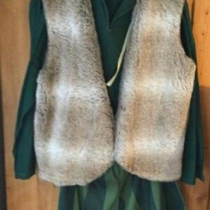 Création Vieux sage moyen àge pantalon rayé chemise long gilet en fourrure synthétique