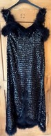 Robe prohibition moulante devant ouverte à plume Gr. L
