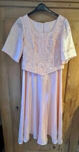 Robe saumon festive pour personne courte Gr. 38
