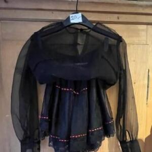BLOUSE transparente et jupe noir Gr. M