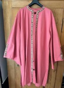 Création Ali Baba Manteau rose boutonnée manches  larges au bas GR TU