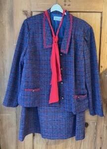 Marie -Thérèse Porchet Deux pièces jupe et veste Gr. 44