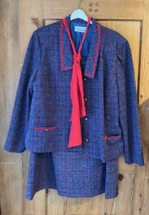 Marie -Thérèse Porchet Deux pièces jupe et veste Gr. 44