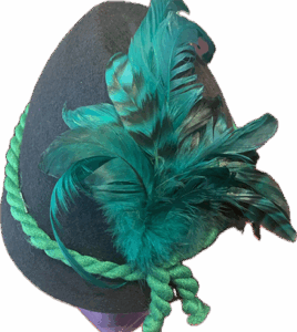 Chapeau vert plume