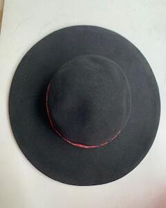 Chapeau en laine rond TU