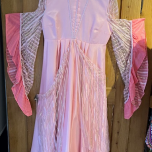 Fée Robe longue chapeau haut décore de voile rose 2 pces