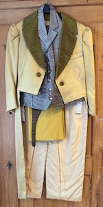 Queue de pie gilet pantalon ceinture taille