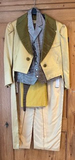 Queue de pie gilet pantalon ceinture taille