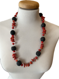 Collier Coral et lava