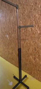 Ständer porte habit 2 tiges réglables